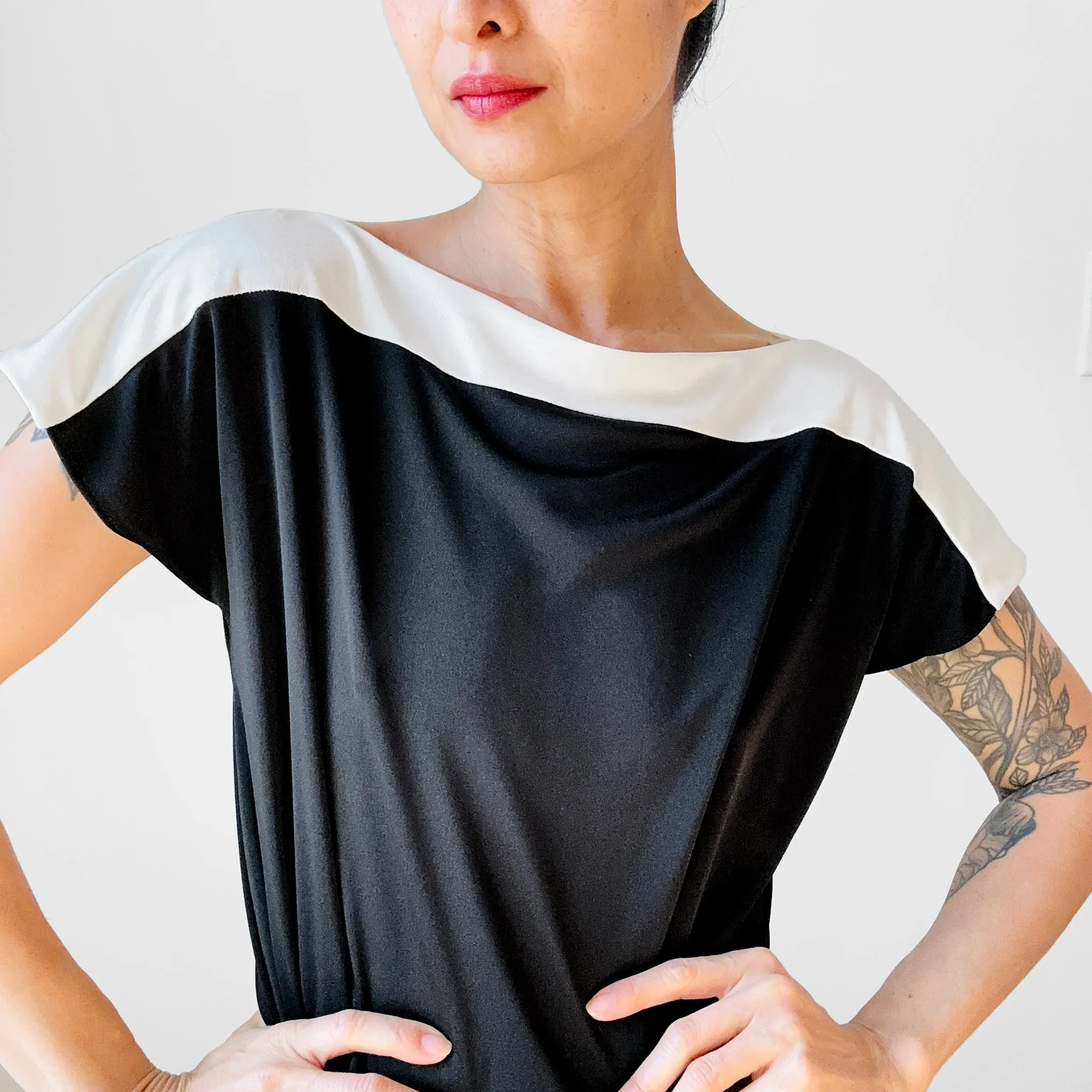 1980s Black and Cream Block Colour Minimalist Midi-Length Shift Dress Dress - S/M
