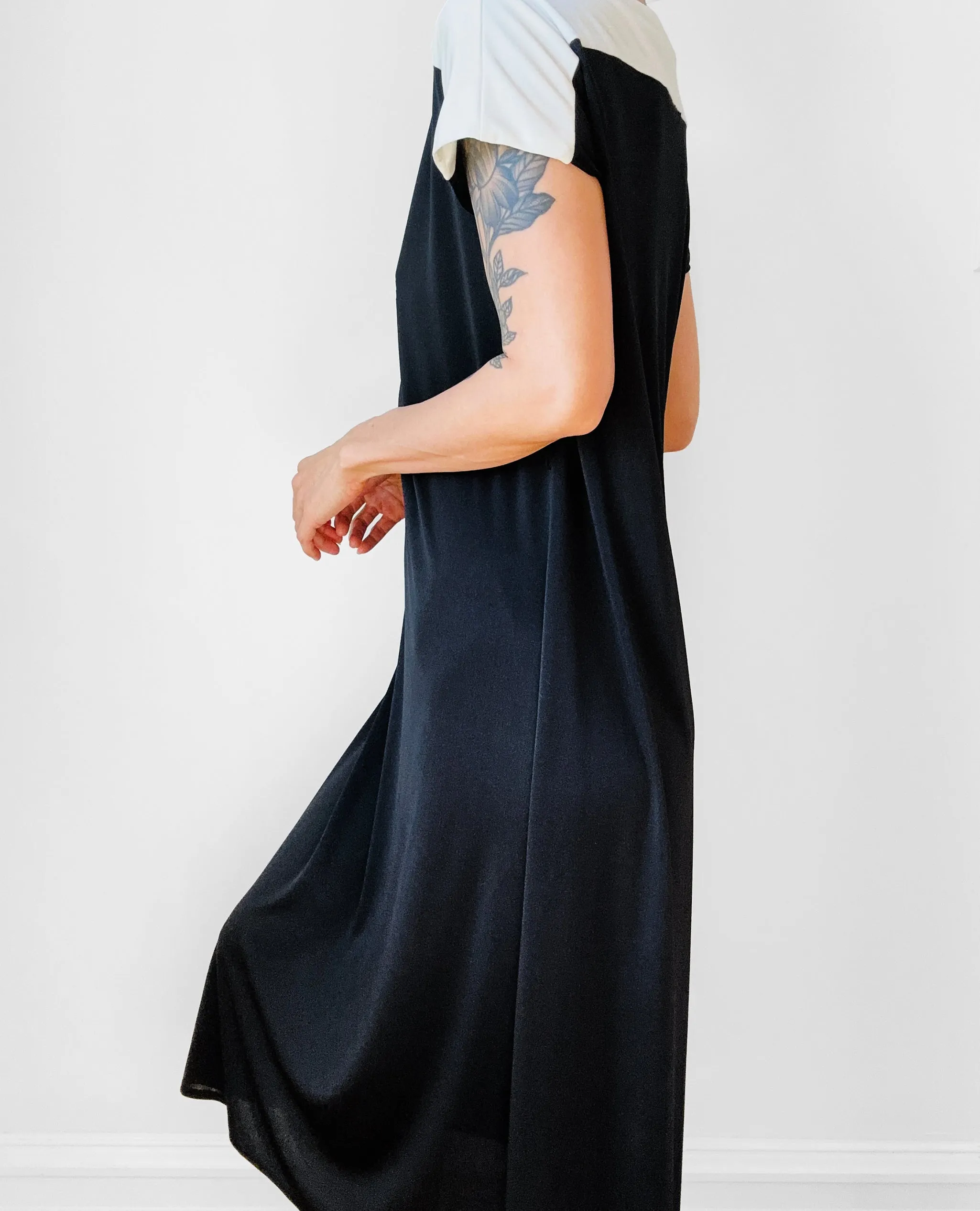 1980s Black and Cream Block Colour Minimalist Midi-Length Shift Dress Dress - S/M