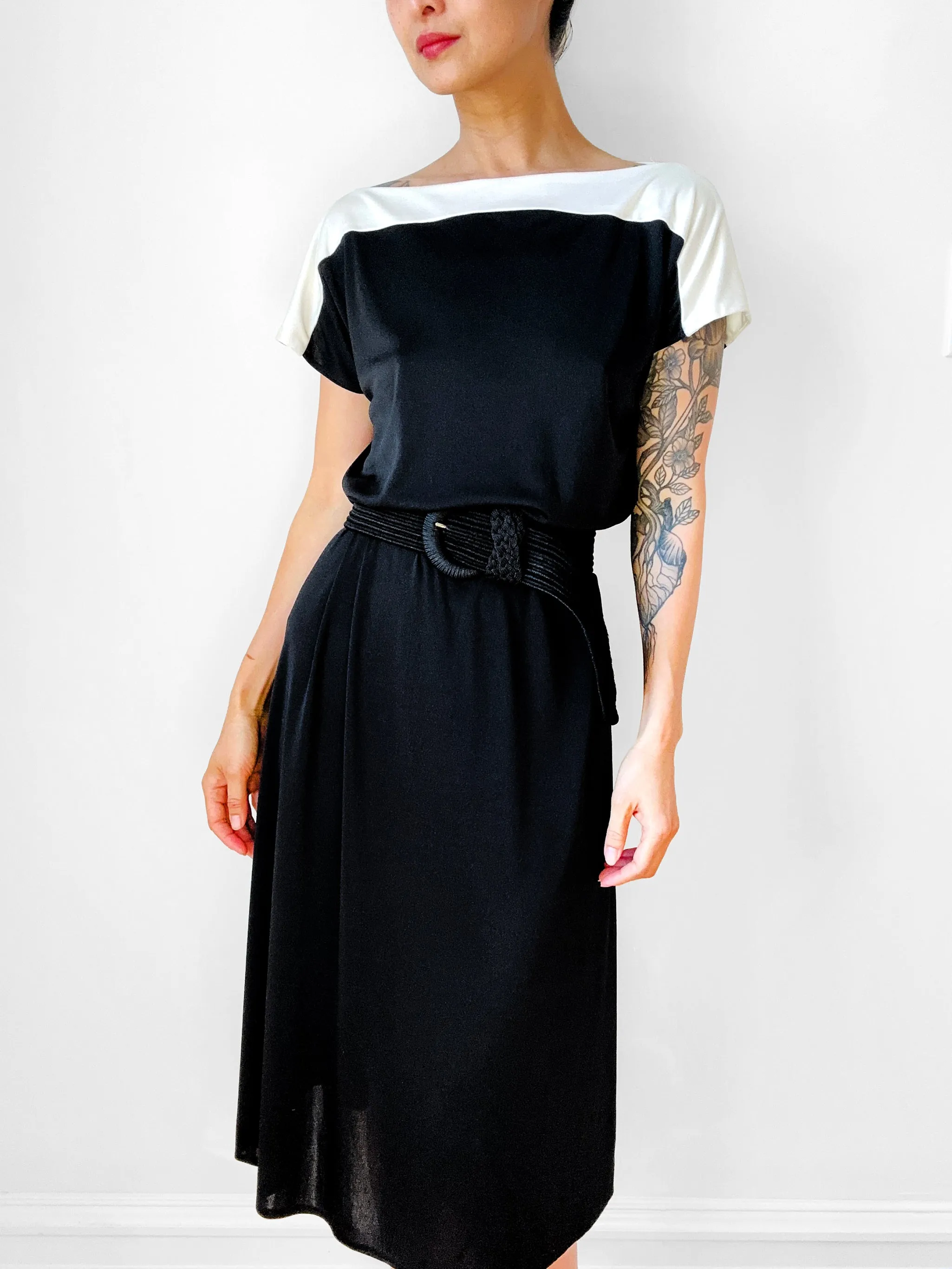 1980s Black and Cream Block Colour Minimalist Midi-Length Shift Dress Dress - S/M
