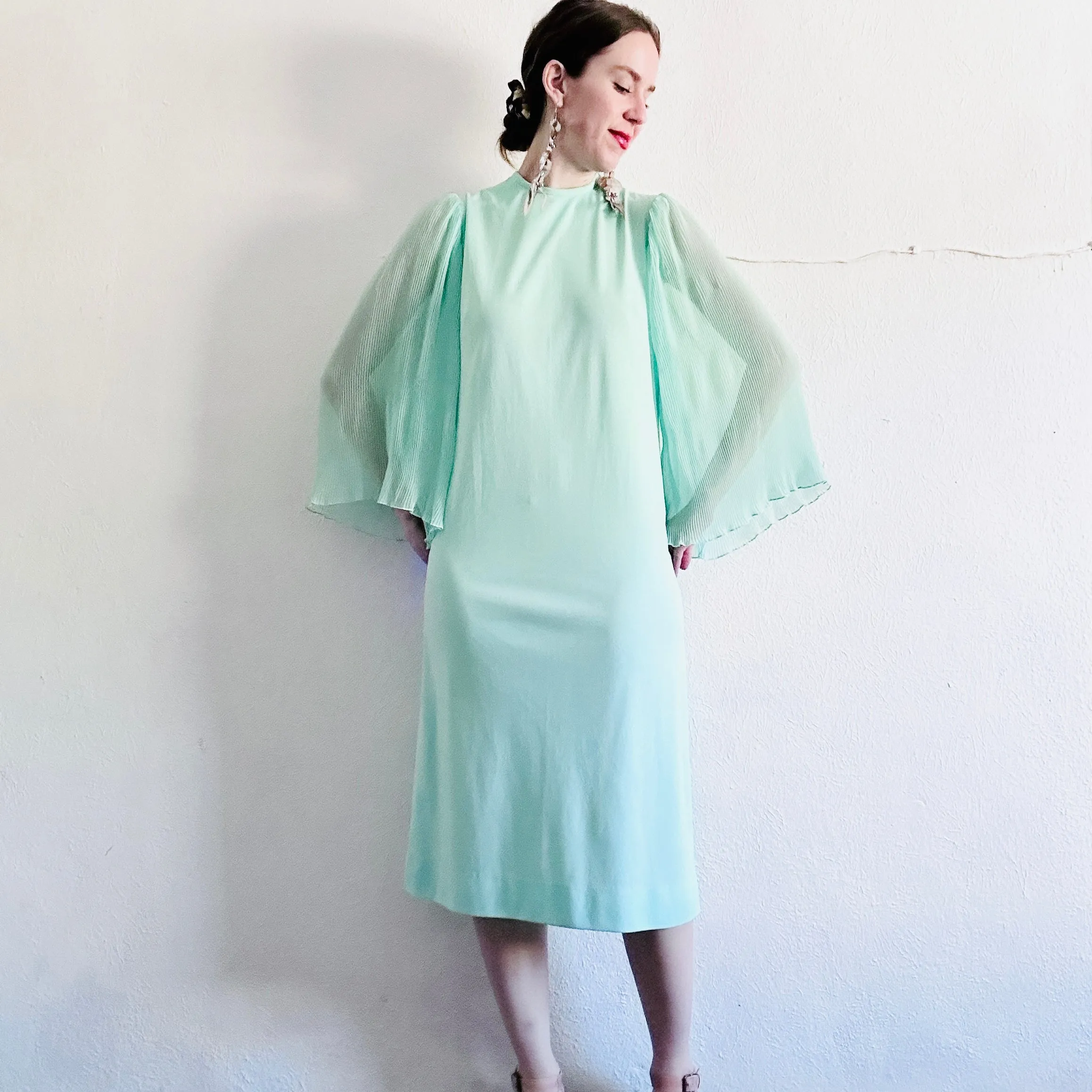 60S VINTAGE FLUTTER SLEEVE DRESS // SIZE SMALL